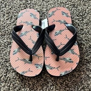 NWT‎ Old Navy flip flops size 10-11
